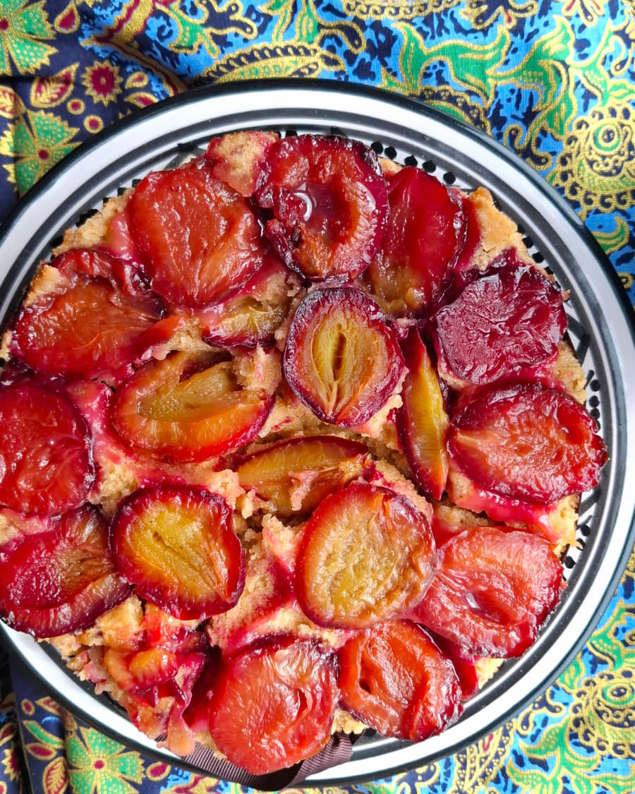 FLIPPED & FABULOUS: UPSIDE DOWN VEGAN CAKES!